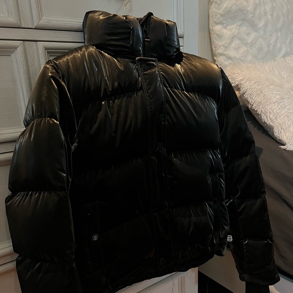 Aritzia Super Puff Shorty XXS - Picture 3 of 6